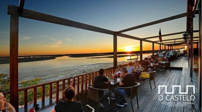 Noites Latinas at O Castelo Faro — Faro
